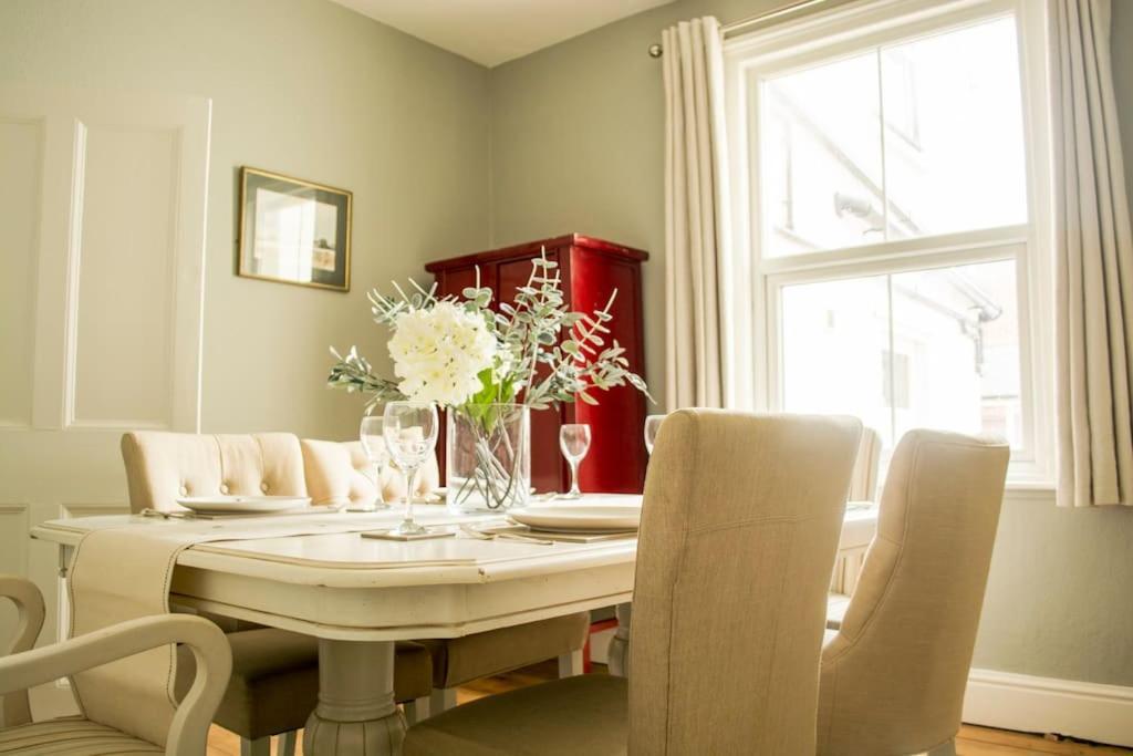 Lovely 3 Bed House In The Heart Of Cheltenham Esterno foto