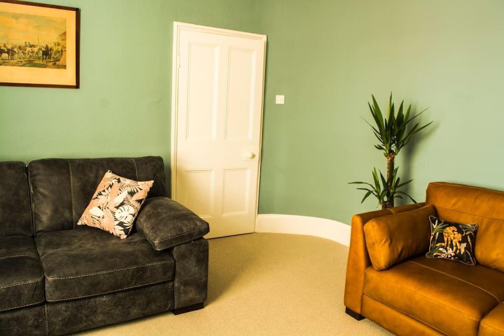 Lovely 3 Bed House In The Heart Of Cheltenham Esterno foto